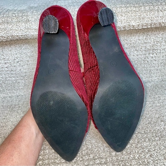 NWOB Bellini Zesty Pump Maroon Red Velvet Metallic Thin Stripe Pointed Toe Pumps - Picture 6 of 9
